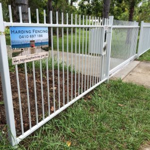 white Picket Fencing